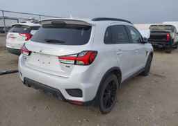 2023 MITSUBISHI RVR SE