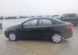 2010 KIA FORTE LX