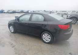 2010 KIA FORTE LX