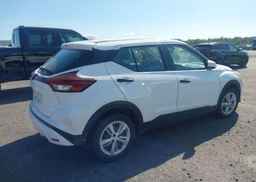 2022 NISSAN KICKS S