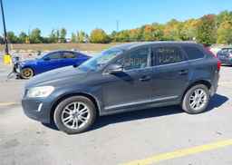 2015 VOLVO XC60 T5