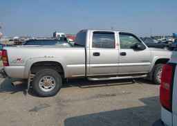 2006 GMC SIERRA 2500HD SL