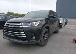 2017 TOYOTA highlander xle