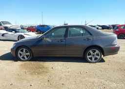 2002 LEXUS IS 300