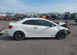 2014 KIA FORTE KOUP 1.6L SX
