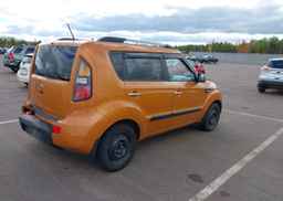 2011 KIA SOUL +