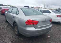 2012 VOLKSWAGEN PASSAT