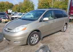 2009 TOYOTA SIENNA CE