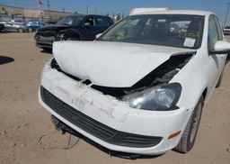 2013 VOLKSWAGEN GOLF 2.5L COMFORTLINE