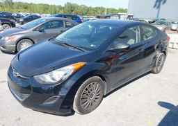 2013 HYUNDAI ELANTRA GL