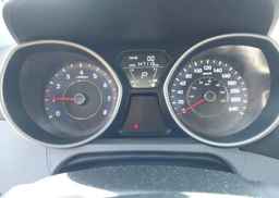 2013 HYUNDAI ELANTRA GL