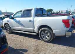 2017 NISSAN TITAN PLATINUM RESERVE