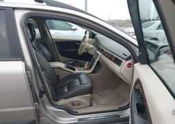2010 VOLVO XC70 3.2