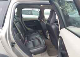 2010 VOLVO XC70 3.2