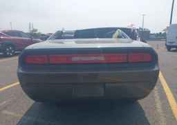 2010 DODGE CHALLENGER SE