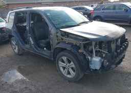 2011 TOYOTA HIGHLANDER SE