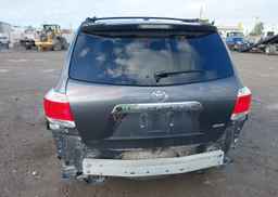 2011 TOYOTA HIGHLANDER SE