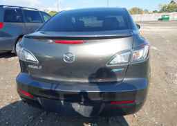 2013 MAZDA MAZDA3 GS-SKY
