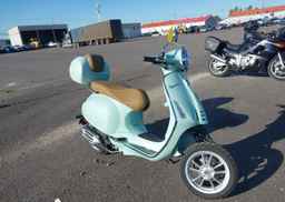 2021 VESPA PRIMAVERA