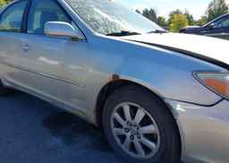 2003 TOYOTA CAMRY LE V6