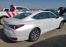2021 LEXUS ES 250