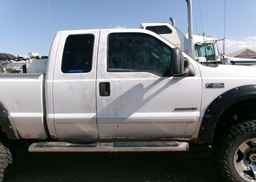2002 FORD F-350 LARIAT