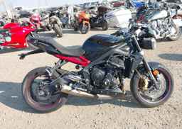 2013 TRIUMPH MOTORCYCLE STREET TRIPLE R