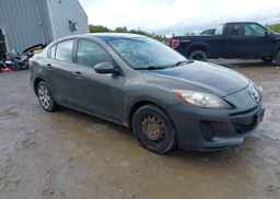 2013 MAZDA 3 I