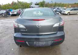 2013 MAZDA 3 I