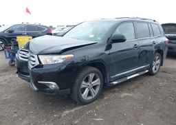 2011 TOYOTA HIGHLANDER SE