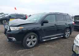 2011 TOYOTA HIGHLANDER SE