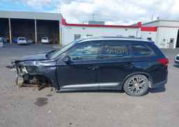 2016 MITSUBISHI OUTLANDER SE