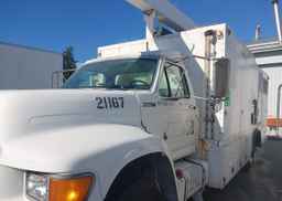1996 FORD F700