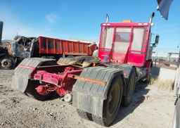 2005 KENWORTH CONSTRUCTION T800