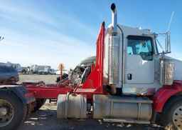 2005 KENWORTH CONSTRUCTION T800
