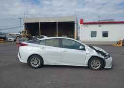 2021 TOYOTA PRIUS PRIME LE