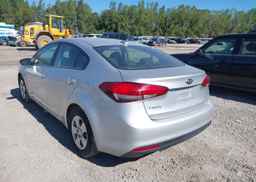2017 KIA FORTE EX