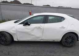 2022 MAZDA MAZDA3 GS