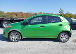 2011 MAZDA MAZDA2