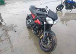 2013 TRIUMPH MOTORCYCLE STREET TRIPLE R