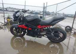 2013 TRIUMPH MOTORCYCLE STREET TRIPLE R