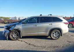 2014 TOYOTA highlander xle