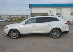 2014 LINCOLN MKT