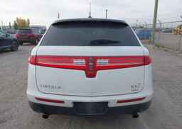 2014 LINCOLN MKT