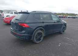 2022 VOLKSWAGEN TIGUAN SE R-LINE BLACK