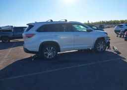 2014 TOYOTA highlander xle