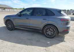 2019 PORSCHE CAYENNE