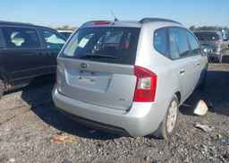 2008 KIA RONDO