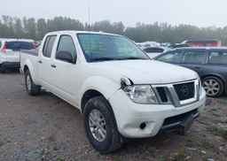 2017 NISSAN FRONTIER SL