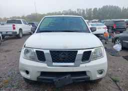 2017 NISSAN FRONTIER SL